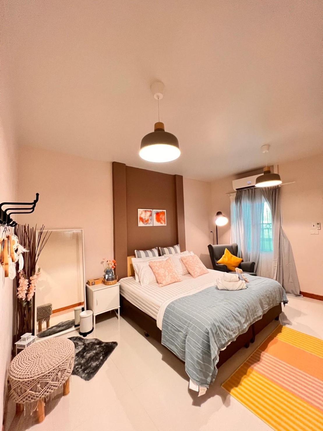 Por Poshtel Kanchanaburi Exterior foto